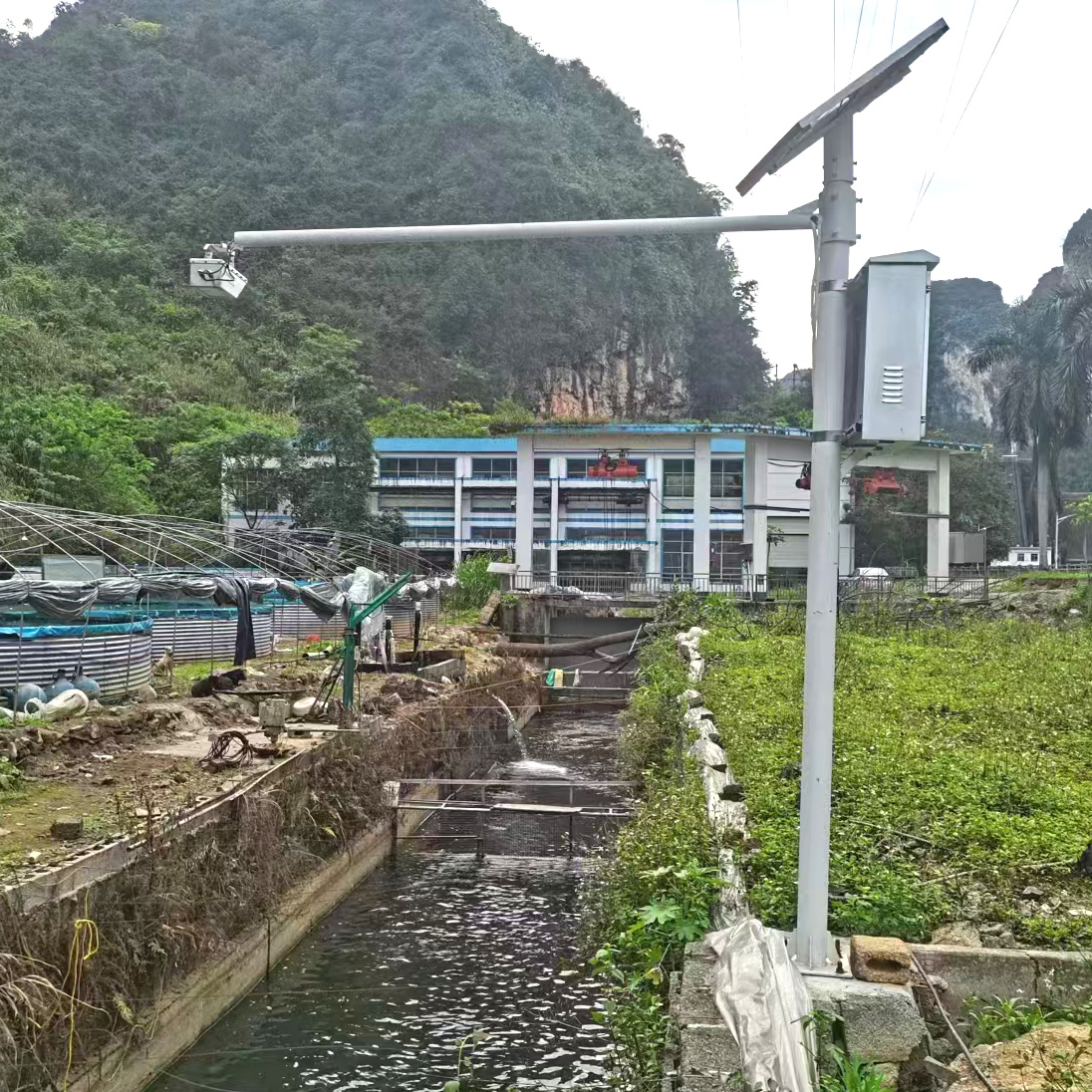 阜阳界首靳寨乡雷达流速流量仪工程